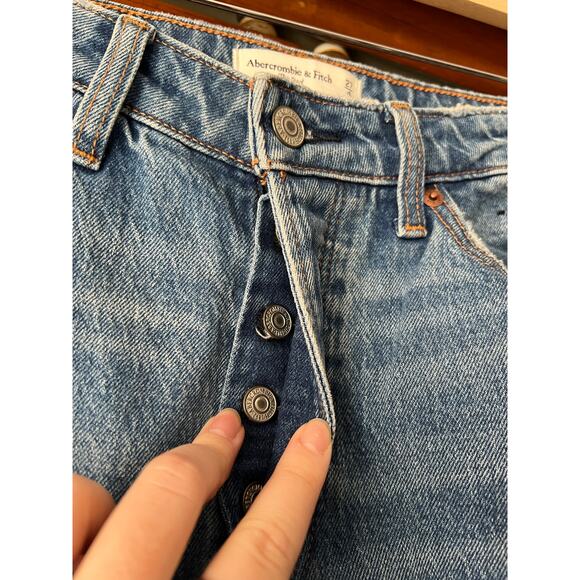 NWT Abercrombie & Fitch Women's Curve Love The Dad High Rise Jeans Distressed 27 - Picture 10 of 10